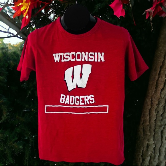 Knights Apparel Wisconsin Badgers Fan T-shirt | Size Medium - Picture 9 of 9